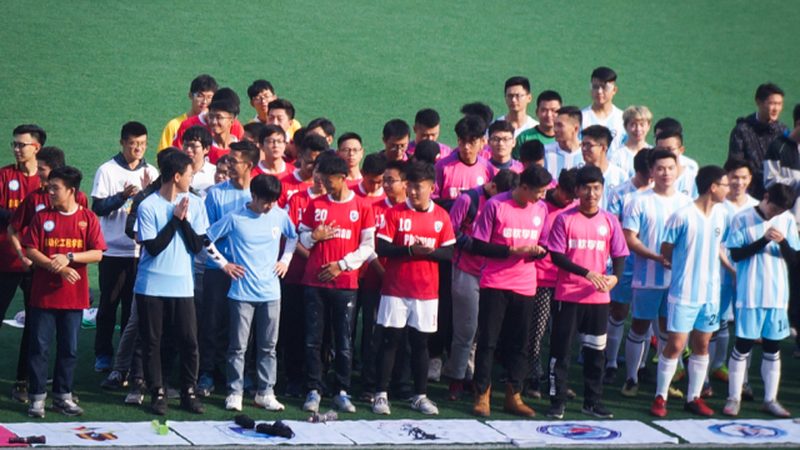 安规X2电容与Y1电容：材质差异解析