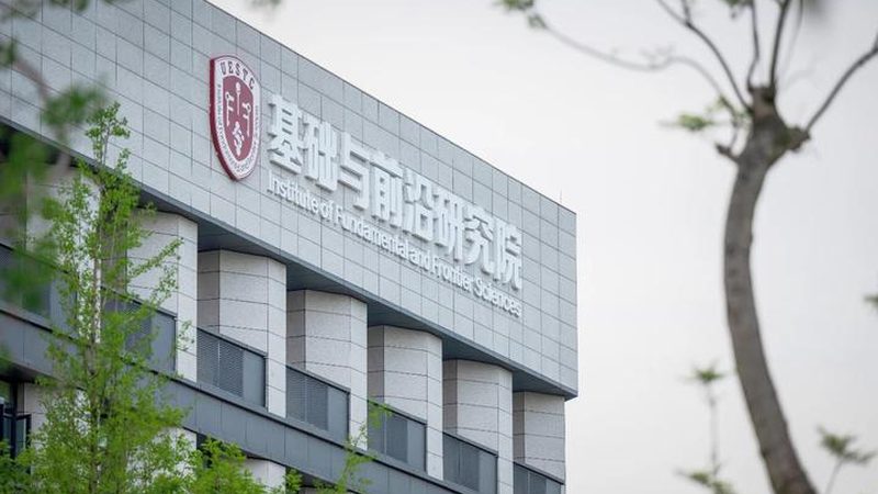 晶振型号揭秘：电子代工中的时间标准器