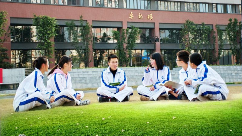 PCBA加工报价中的基础加工费用主要包括以下几项：